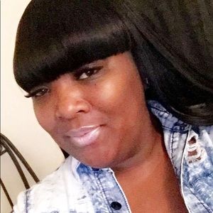 Meet your Posher, Ebony